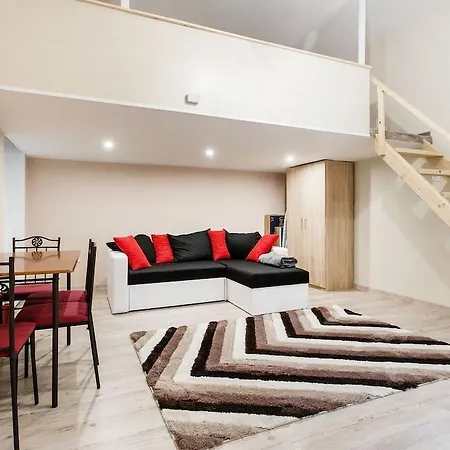 Akacfa Apartment *