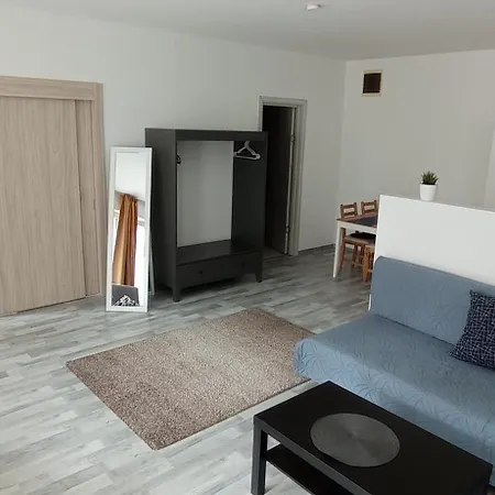 Apartment Akacfa