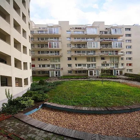 Akacfa Apartment