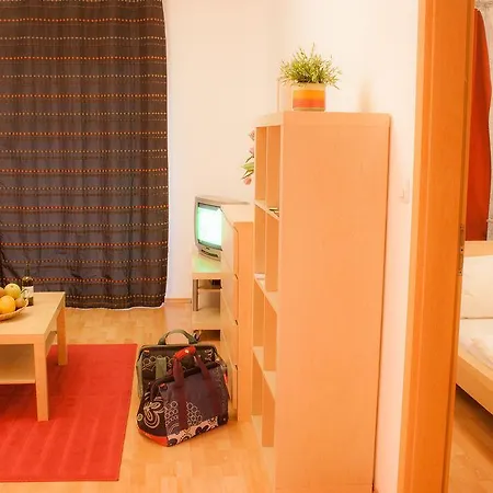 Apartment Akacfa *