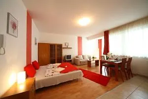 Akacfa Apartment